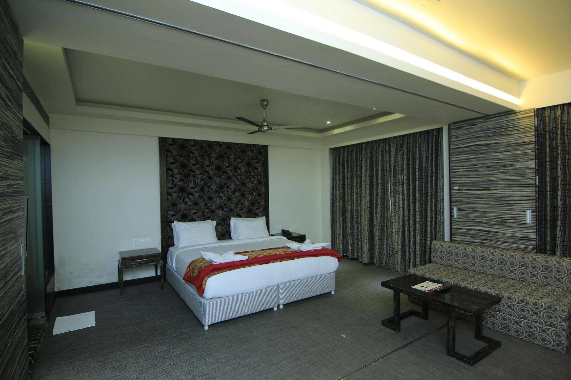 Kumar Resort Lonavala Exterior photo